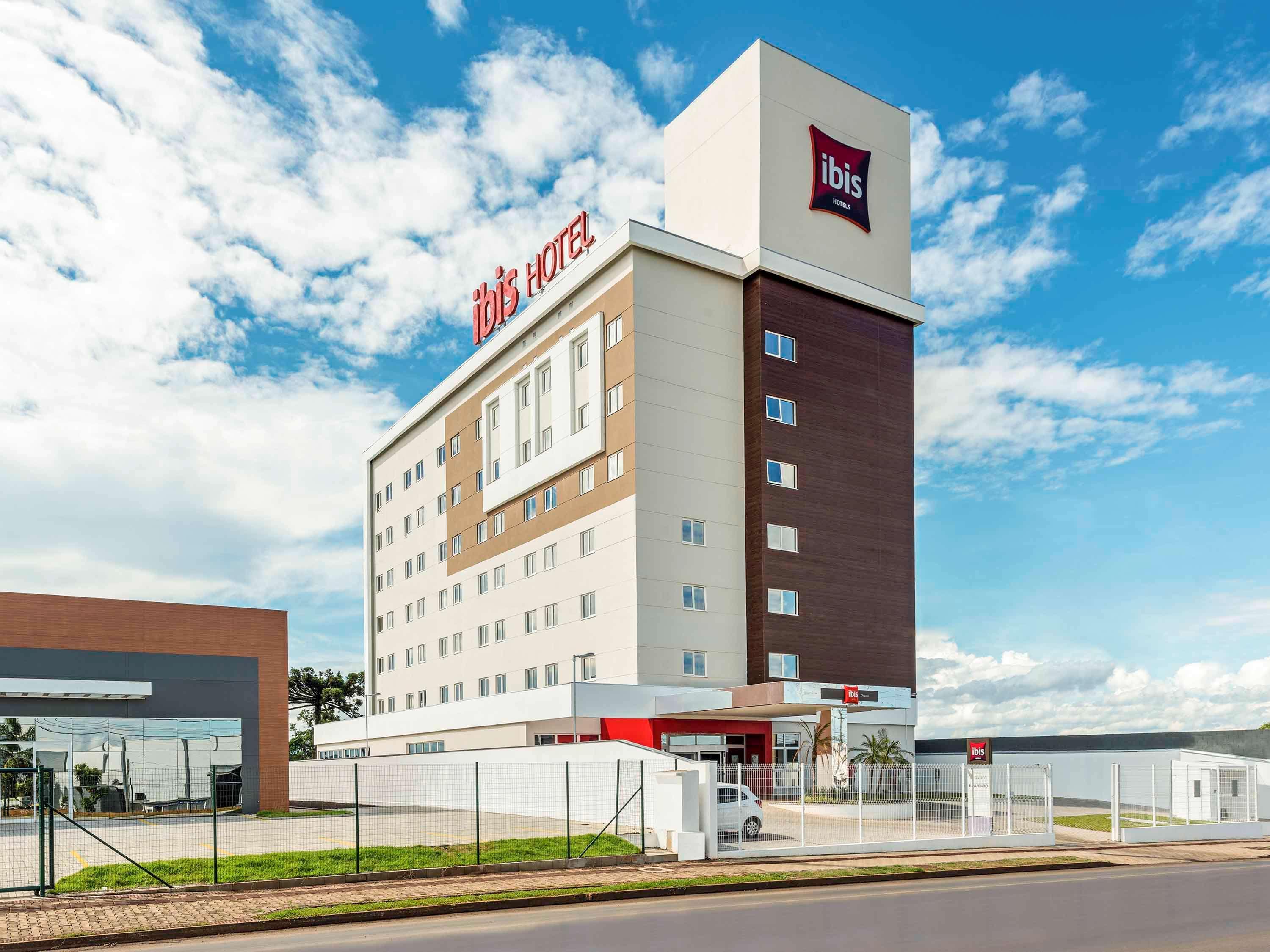 Hotel Ibis Chapecó Exterior foto